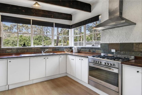 An Entertainers Oasis - Fun Home With Pool Table, Arcade Game, Basketball Ring - Lennox Head Accommodation 2