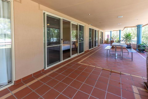 Apartment 1, 9 River Lane, Mannum - Lennox Head Accommodation 2