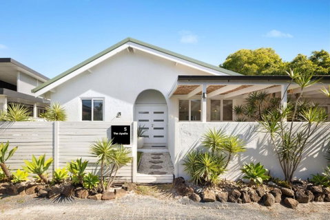 Apollo House - Lennox Head Accommodation 1