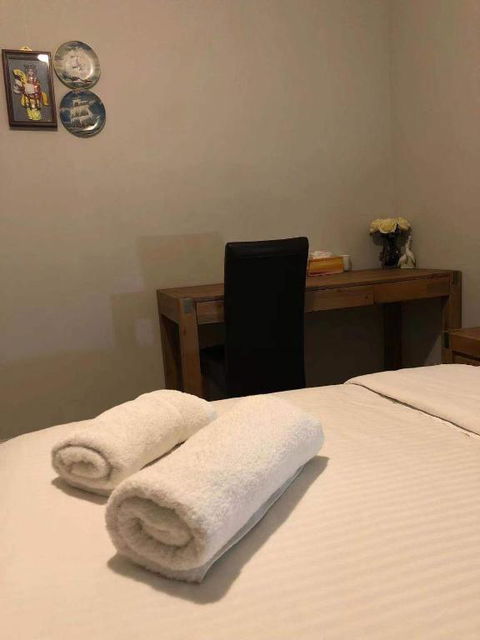 Apple House Truganina - Lennox Head Accommodation 4