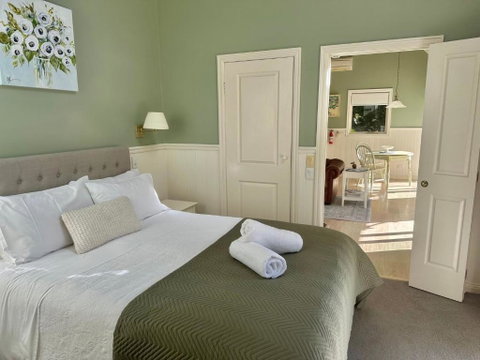 Apple Tree Cottage - Lennox Head Accommodation 2
