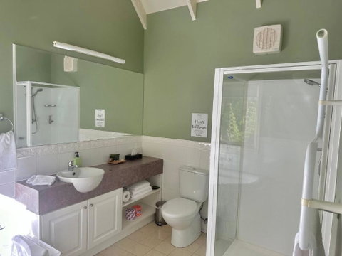 Apple Tree Cottage - Lennox Head Accommodation 3