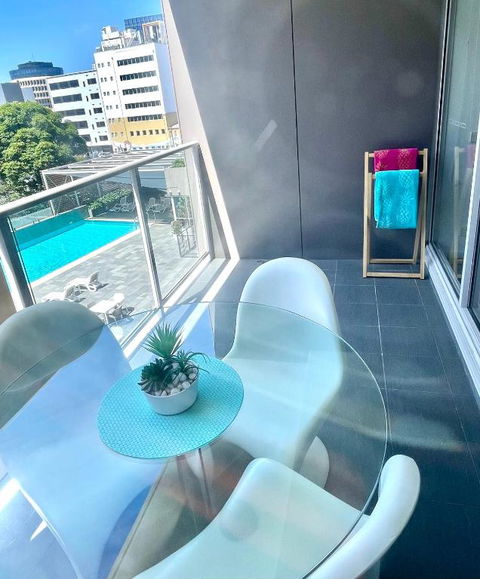 AQUA 306 POOLSIDE Luxury Apartment , Honeysuckle, NEWCASTLE FREE Parking - Lennox Head Accommodation 2