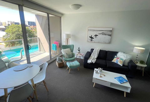 AQUA 306 POOLSIDE Luxury Apartment , Honeysuckle, NEWCASTLE FREE Parking - Lennox Head Accommodation 4