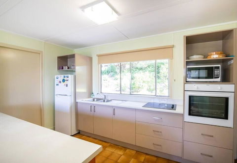 ARCADIA -Straddie Original 3 Bedroom House With Ocean Views - Lennox Head Accommodation 3