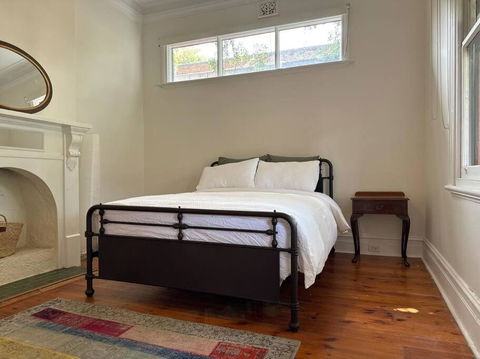 Artsy North Melbourne 2-Bedder - Lennox Head Accommodation 2