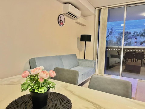 Ashfield 2 Br Apt Bus&Train Shop Parking - Lennox Head Accommodation 3