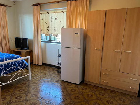 Aspley Bedroom & Share Bathroom With Other Guests - Lennox Head Accommodation 3