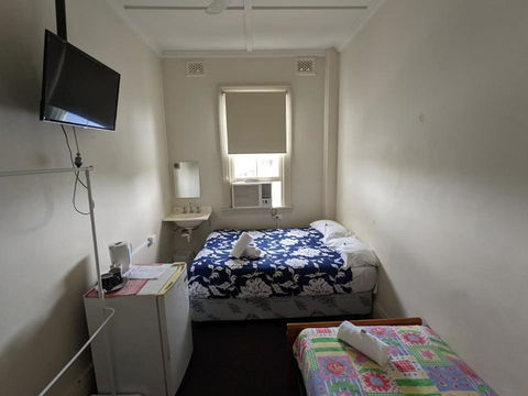 Australian Hotel - Lennox Head Accommodation 4