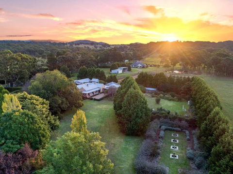 Aylmerton House And Cottage For 14 Southern Highlands - Lennox Head Accommodation 0