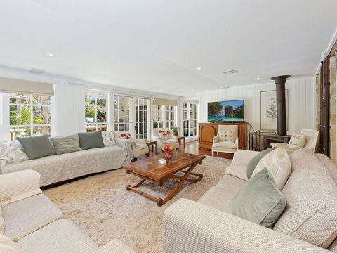 Aylmerton House And Cottage For 14 Southern Highlands - Lennox Head Accommodation 1
