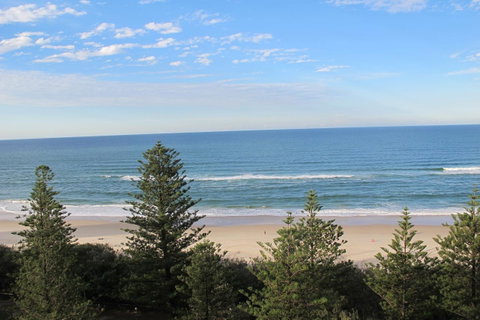 Pacific Regis Beachfront Holiday Apartments - Lennox Head Accommodation 11