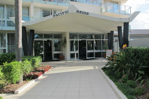 Pacific Regis Beachfront Holiday Apartments - Lennox Head Accommodation 10