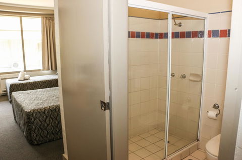 Salisbury Hotel Motel - Lennox Head Accommodation 13