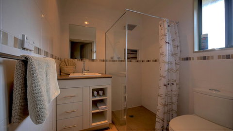 Ficifolia Lodge - Lennox Head Accommodation 2