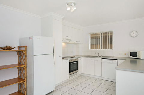 LISTEN TO THE SURF From Rickman Pde, Woorim - Lennox Head Accommodation 14