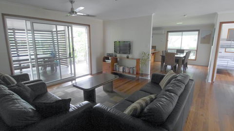 Amity Beach House - Lennox Head Accommodation 2