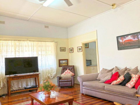 'Daves Place', 27 Rigney St - Holiday House With WIFI, Aircon & Boat Parking - Lennox Head Accommodation 1