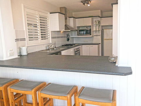 'Mooring One Downstairs', 23 Shoal Bay Rd - Fantastic Ground Floor Duplex With Views, WIFI And Air Conditioning - Lennox Head Accommodation 2