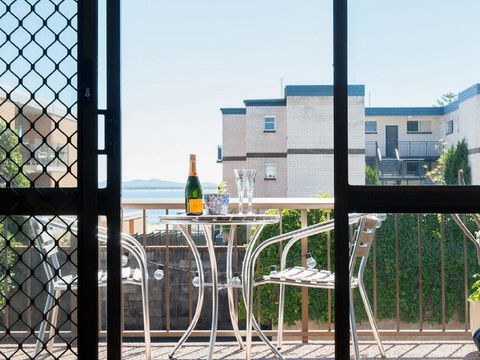 1 'BAHIA', 47 RONALD AVE - GREAT LOCATION WITH FILTERED WATER VIEWS - Lennox Head Accommodation 0