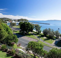 1 'Kiah' 53 Victoria Parade - stunning views wifi aircon just across the road to the water