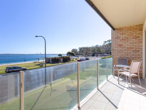 1 'Little Hut', 20 Kurrawa Close - Spectacular Water Views, NBN & Air Conditioned - Lennox Head Accommodation 0