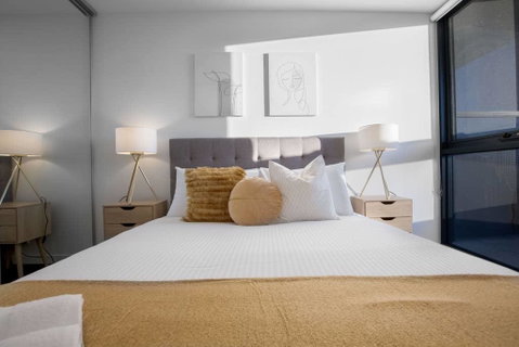 107, Light Filled Cozy Apt In The Heart Of St Kilda - Lennox Head Accommodation 2