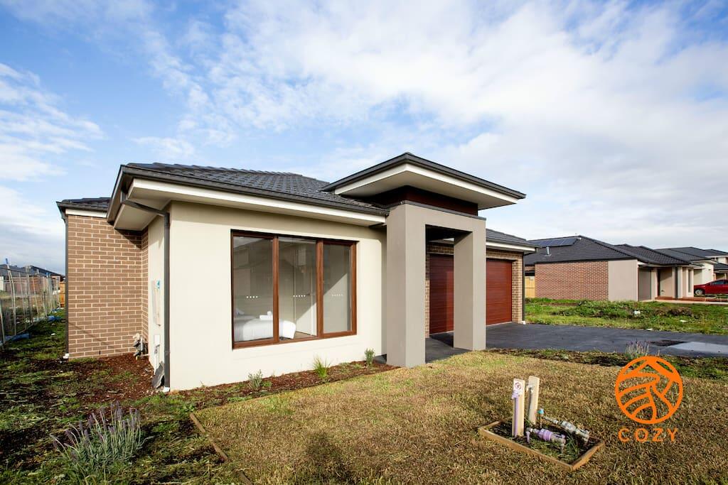 Cranbourne VIC Lennox Head Accommodation
