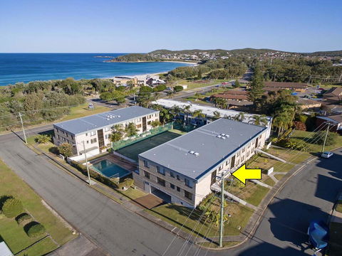 2 'The Dunes', 38 Marine Drive - Pool, Tennis Court And So Close To The Beach - Lennox Head Accommodation 0
