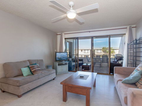2 'The Dunes', 38 Marine Drive - Pool, Tennis Court And So Close To The Beach - Lennox Head Accommodation 2