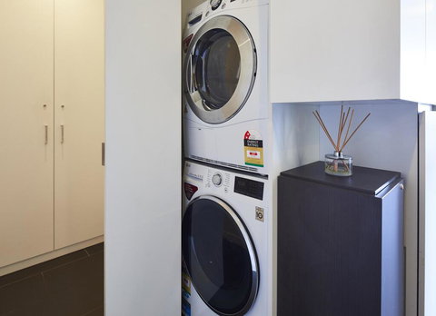 2 Bdrm 2 Bthrm Apt With Balcony Views Pool And Gym - Lennox Head Accommodation 3