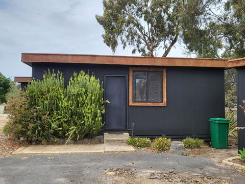 C And C Backpack - Lennox Head Accommodation 1