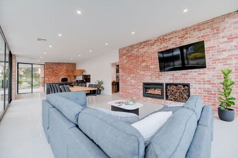 CASALE ESTATE - Lennox Head Accommodation 1