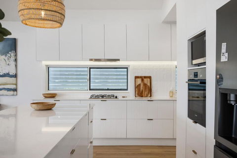 Coastal Haven - Lennox Head Accommodation 3
