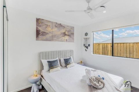Cozy&Luminous 4-bedroom House - Lennox Head Accommodation 2