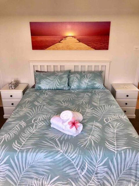 DELUXE Escape! Central, NEW & Spacious 3 Bed - Lennox Head Accommodation 1