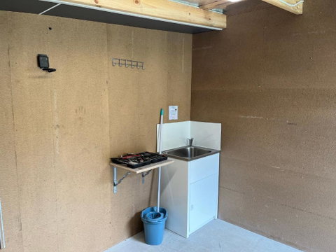 Derby Digs Cabin - Lennox Head Accommodation 4