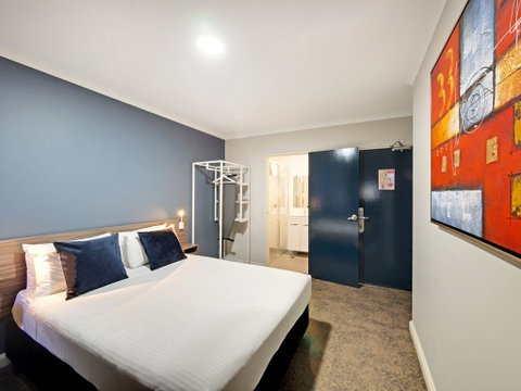 28 Hotel - Lennox Head Accommodation 1