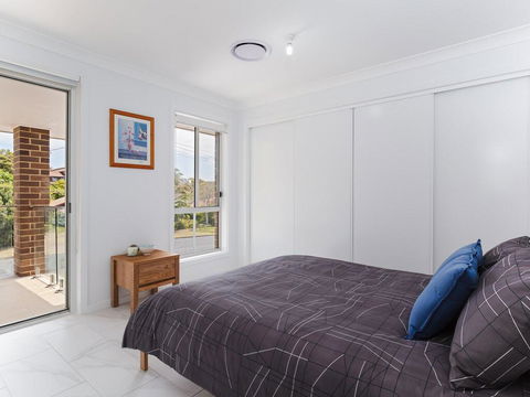 5 Bent Street - Huge House With Foxtel & Aircon - Lennox Head Accommodation 3