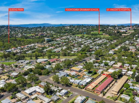 5 Min Walk To City Center - Lennox Head Accommodation 2