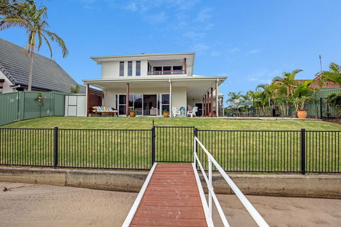 5 Star Water Front Luxury, Rooms Ava Gold Coast - Lennox Head Accommodation 2