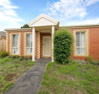 6 CAN STAY CENTRAL GLEN WAVERLEY - Lennox Head Accommodation