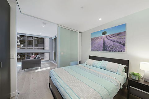 A Bright & Modern CBD Apt Next To Southern Cross - Lennox Head Accommodation 1