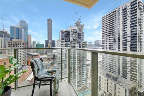 A Stylish 2BR CBD Apt With Beautiful City Views - Lennox Head Accommodation 2
