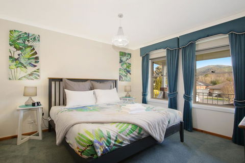 Abbey Rose - Bright, VIC - Lennox Head Accommodation 2