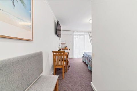Abby's Poolside Retreat 1 - Lennox Head Accommodation 1
