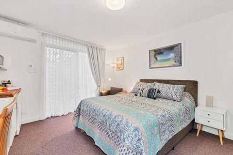 Abby's Poolside Retreat 1 - Lennox Head Accommodation 0