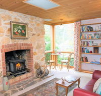 Adelaide Hills 'Camellia Cottage' - WiFi - Lennox Head Accommodation