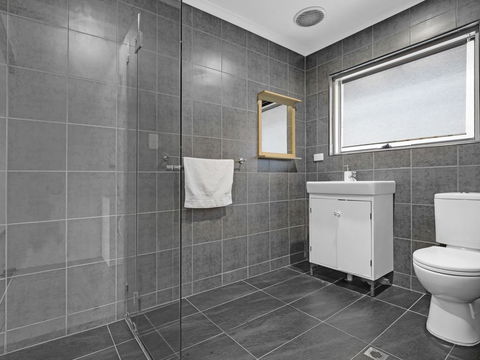 Adelaide Holiday Homes - Lennox Head Accommodation 1