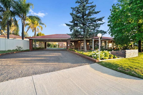 Econo Lodge Border Gateway Wodonga - Lennox Head Accommodation 1